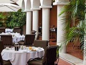 Hotel-Nicolas-de-Ovando-Restaurant-1